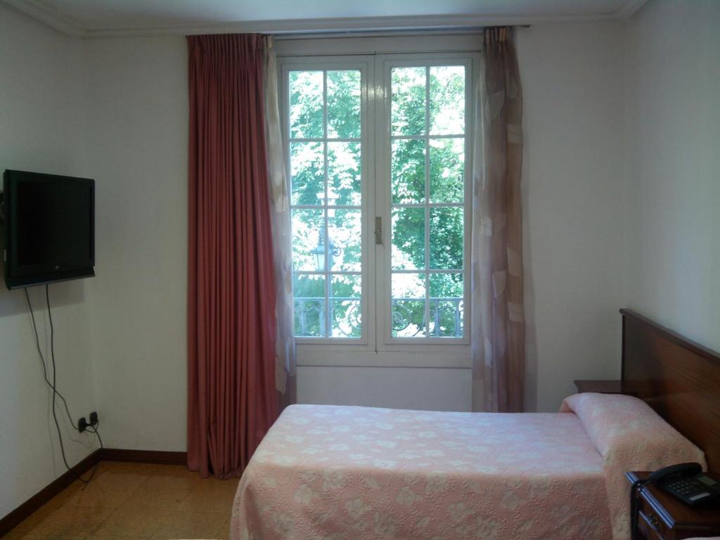 Santacruz Otel Oviedo Dış mekan fotoğraf