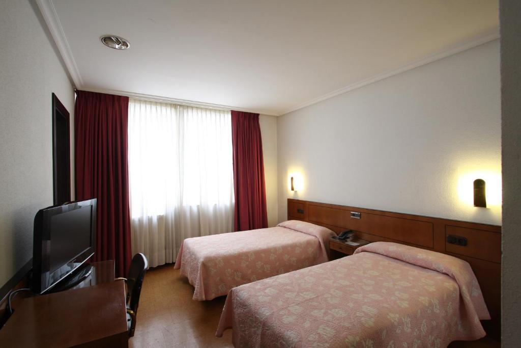 Santacruz Otel Oviedo Dış mekan fotoğraf